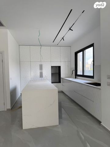 דו משפחתי, נחל צאלים, כרמי גת, קרית גת