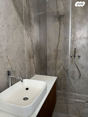 דו משפחתי, נחל צאלים, כרמי גת, קרית גת