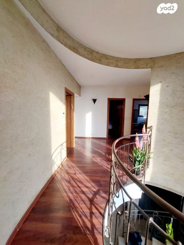 דו משפחתי, כפר יונה