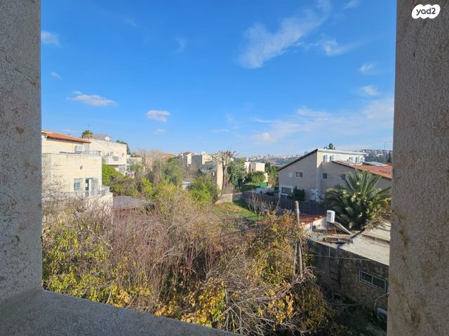 גג/ פנטהאוז, שמעון סוויסה, שכונה ט', מבשרת ציון