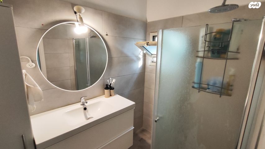 בית פרטי/ קוטג', בארותיים