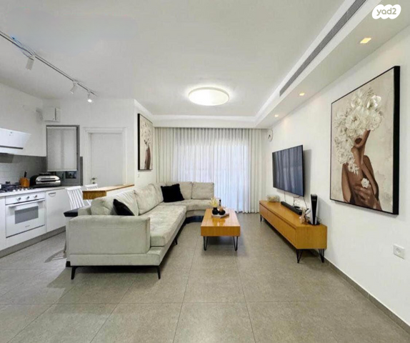 דירה, שושנה דמארי, נאות אפק, אפקה, קרית ביאליק