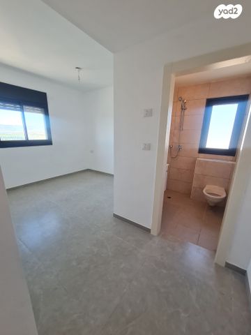 דירה, חיים לבב 1, יצחק שמיר, נהריה