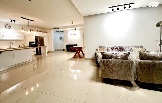 שדרות ירושלים 16