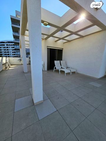 גג/ פנטהאוז, נחום סוקולוב 3, עיר, מרכז העיר, נהריה