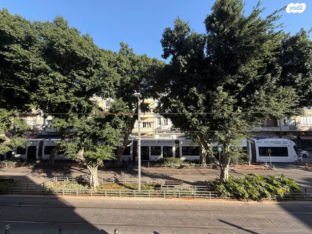 דירה, שדרות ירושלים 70, צהלון, שיכוני חסכון, תל אביב יפו