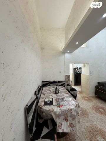 דירה, שדרות ירושלים 70, צהלון, שיכוני חסכון, תל אביב יפו