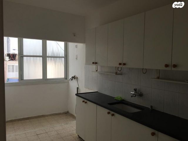 דירה, שדרות בר אילן, דרום מערב ותיק, בת ים