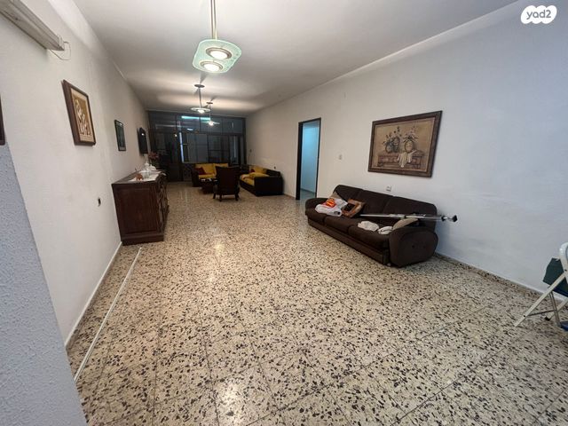 דירה, הרצל 38, מרכז העיר, חדרה