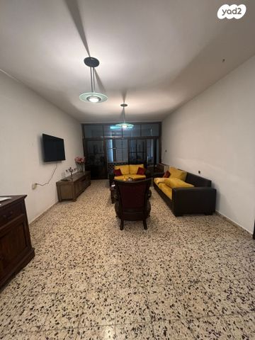 דירה, הרצל 38, מרכז העיר, חדרה