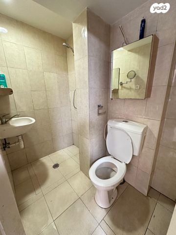 דירת גן, הרב יעקב ריפמן, תל חיים, תל אביב יפו