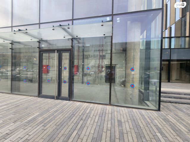 חנויות/ שטח מסחרי