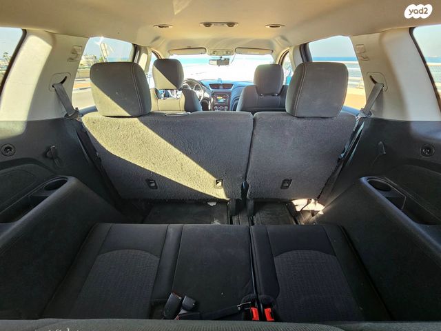 שברולט טראוורס