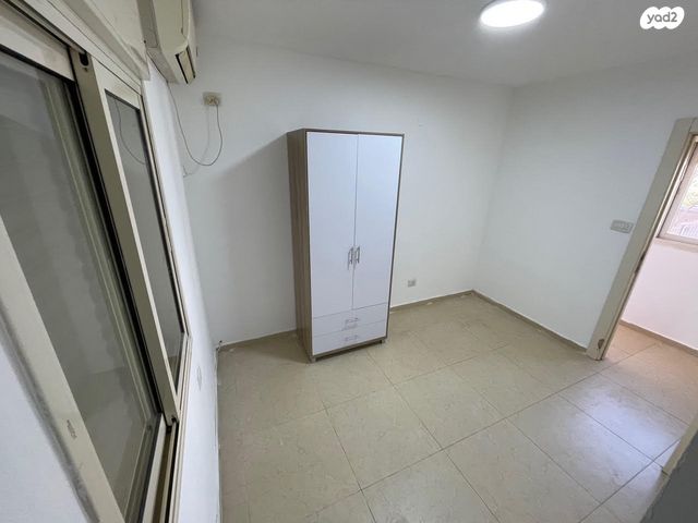 דירת גן, הכותל המערבי, שכונה א', באר שבע