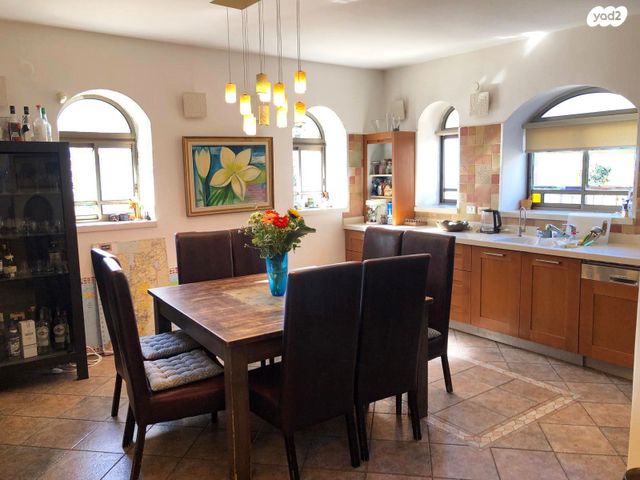 בית פרטי/ קוטג', הפרחים, כפר ורדים