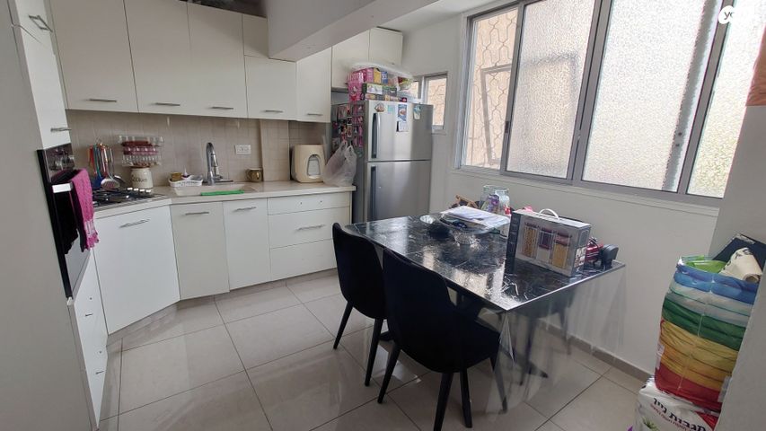 יד התשעה, שביב