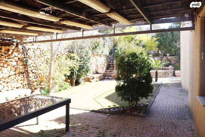 בית פרטי/ קוטג', הפרחים, כפר ורדים