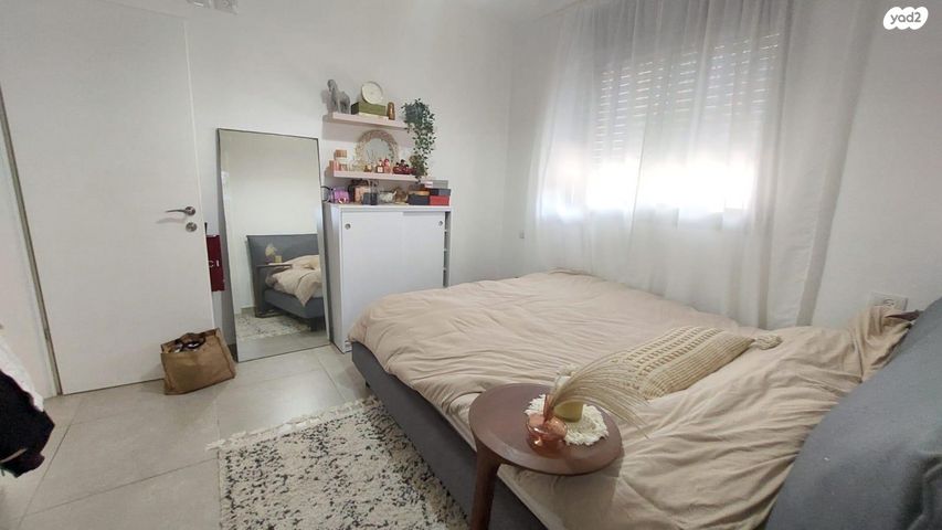 דירה, ג' / מרכז מזרח העיר, רחובות