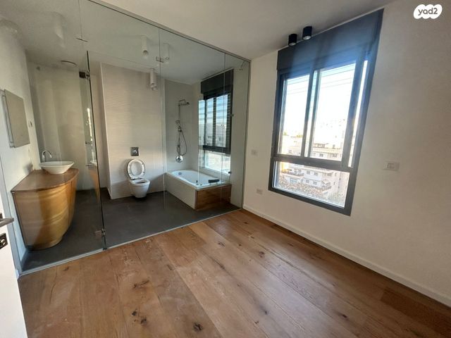 גג/ פנטהאוז, יחזקאל שטרייכמן, הגוש הגדול, רמת אביב החדשה, נופי ים, תל אביב יפו