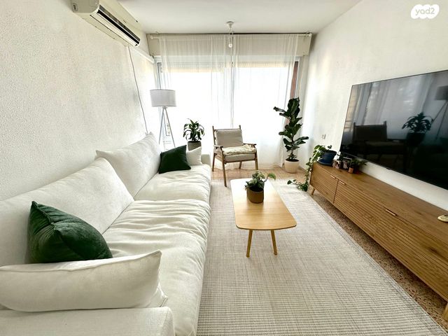 יהודה בורלא 25