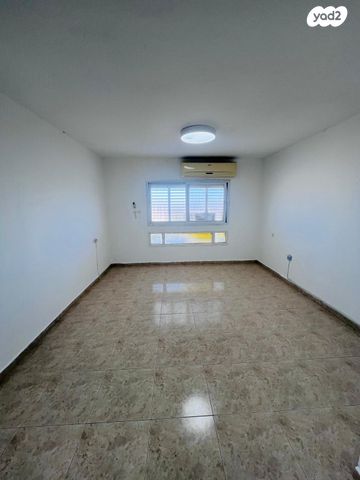 דירה, יוסף קארו, דימונה