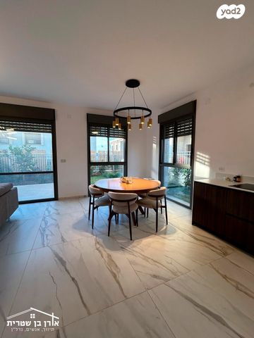 דו משפחתי, גבעות עדן