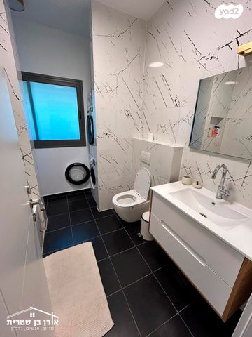 דו משפחתי, גבעות עדן