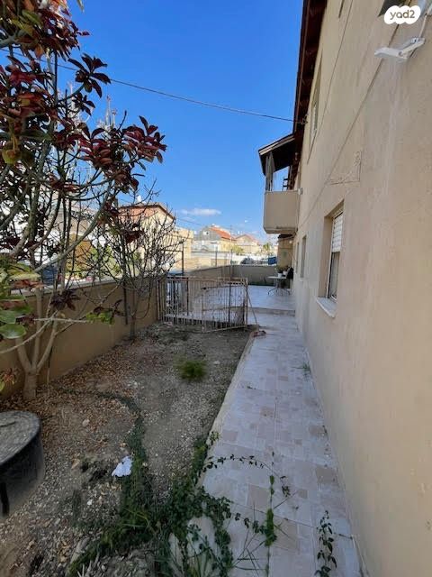 דירת גן, הכותל המערבי, שכונה א', באר שבע