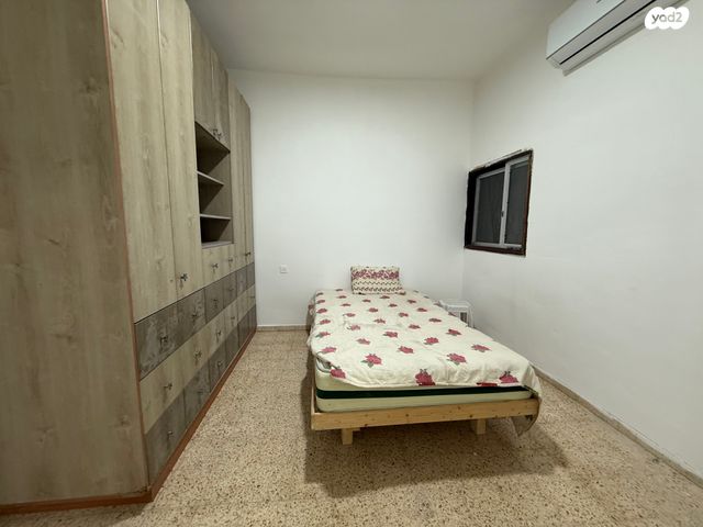 יחידת דיור, שלמה בן יוסף 5, שאר העיר, קרית עקרון