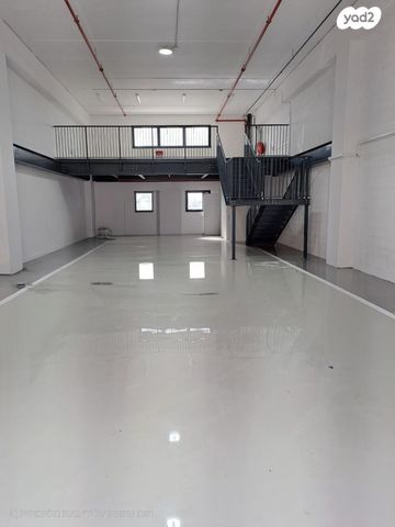 אזור תעשיה א