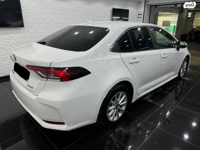 טויוטה קורולה