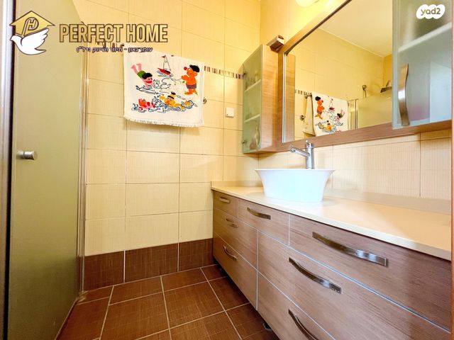 דירה, שדרות בגין, כפר יונה