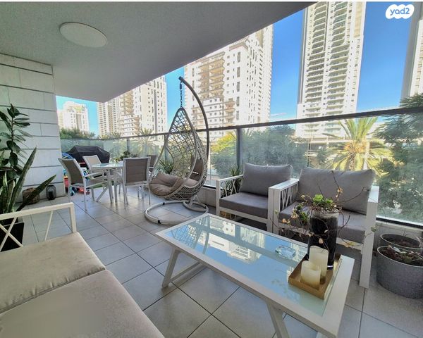 דירה, שדרות בן צבי 124, אגמים, נתניה