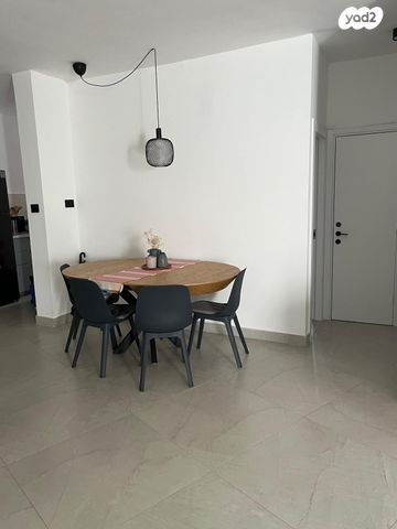 דירה, שלום עליכם, בת ים