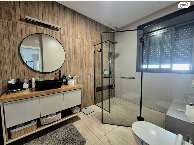 דירה, שדרות בן צבי 124, אגמים, נתניה