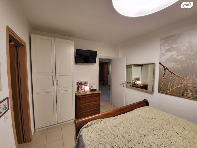 גג/ פנטהאוז, חדרה