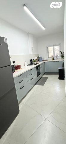 דירה, שלום עליכם, בת ים