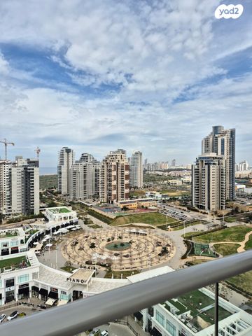 גג/ פנטהאוז, דודו דותן, עיר ימים, נתניה