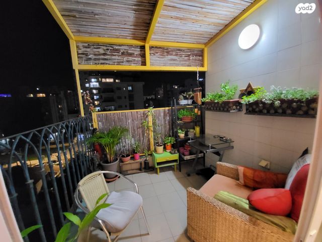 גג/ פנטהאוז, חדרה