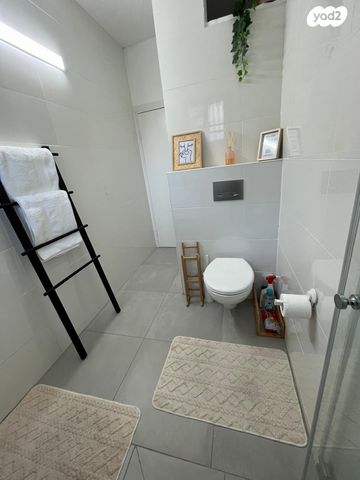 דירה, שלום עליכם, בת ים