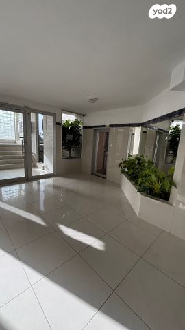 דירה, שדרות העצמאות 5, רוטשילד עצמאות, בת ים