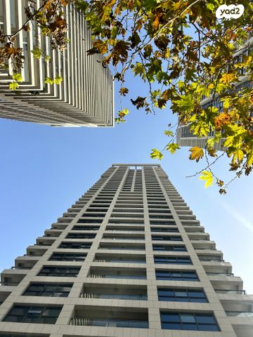 ניסים אלוני 4