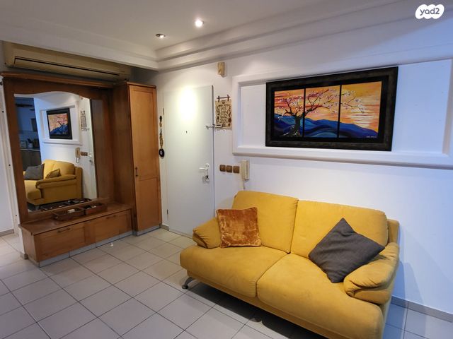 גג/ פנטהאוז, חדרה