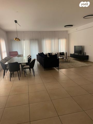 גג/ פנטהאוז, שדרות רחבעם זאבי, שער הים, ראשון לציון