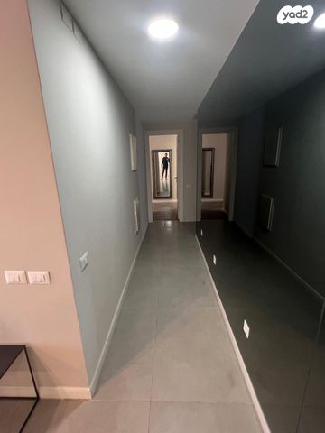 דירה, דוד המלך 8, צפון מערב מרכז העיר, נתניה