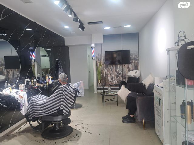 חנויות/ שטח מסחרי, דרך ארץ 53, אבני חן, חריש