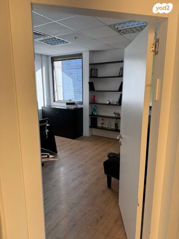 משרדים, דרך בן גוריון 2, רמת גן