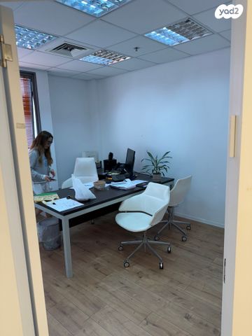משרדים, דרך בן גוריון 2, רמת גן