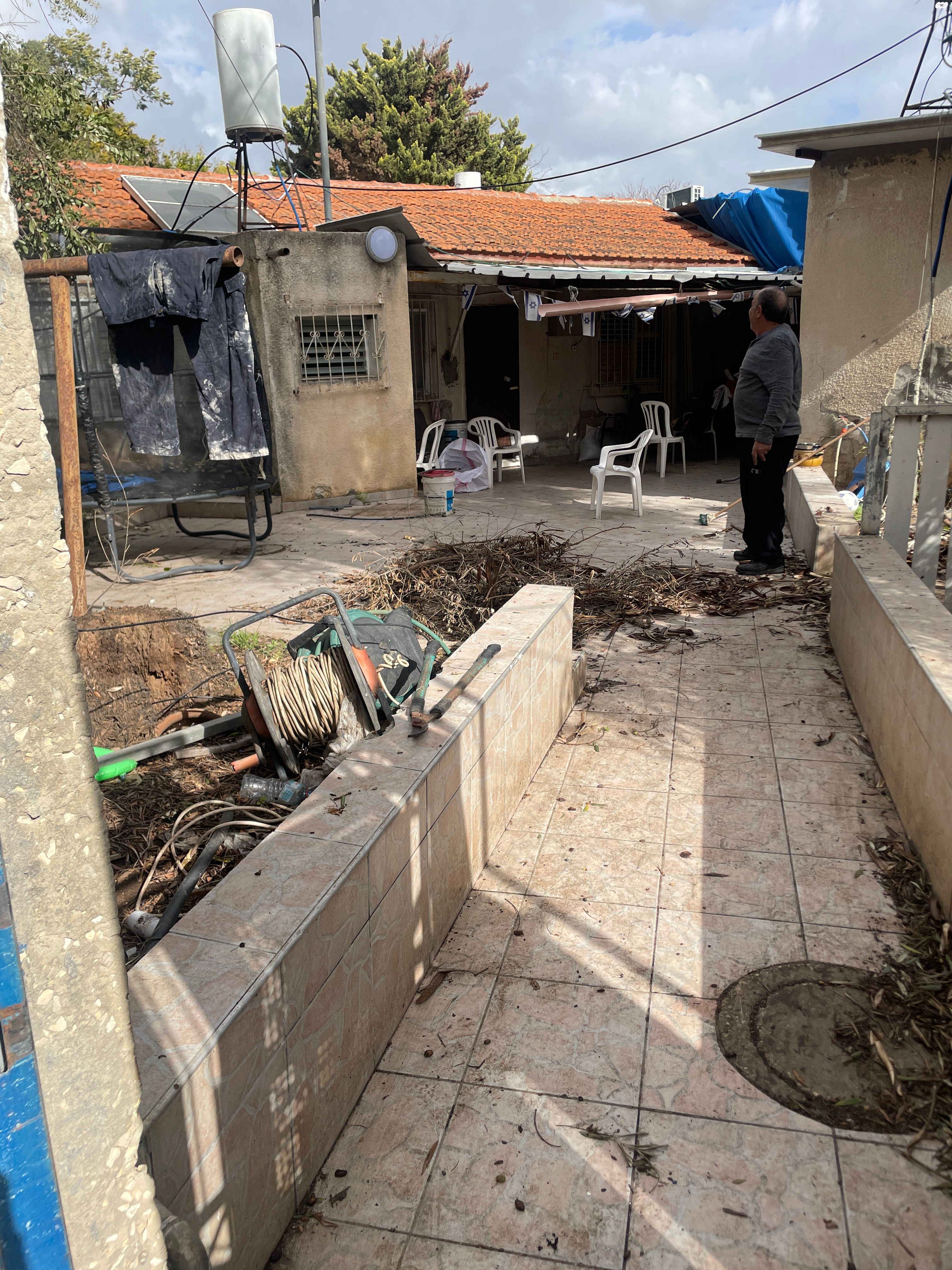 חירותנו 53
