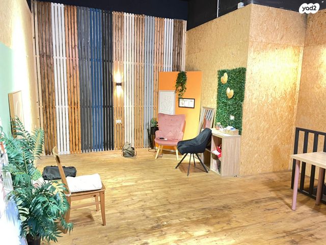 חנויות/ שטח מסחרי, דרך ארץ, החורש, חריש